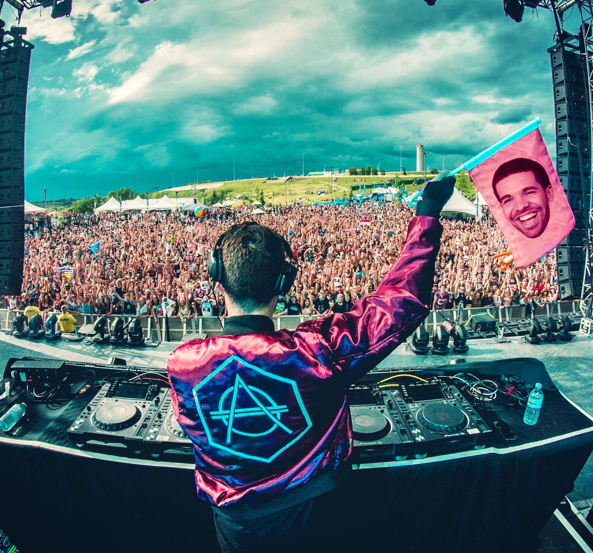DonDiablo's tweet photo. Greetings from Calgary! Chasing Summer 🔥 https://t.co/BKRliJ1sGG