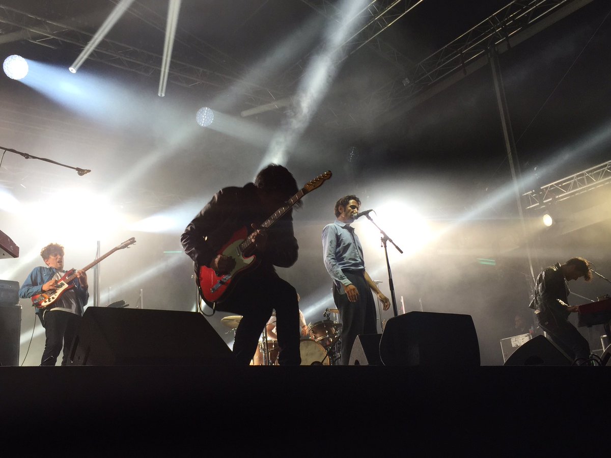Aurelia_Apiona's tweet photo. @FeuChatterton en concert au festival @LesNuitsSecrtes ! Tellement bien!! :) #FeuChatterton #Lns2016 #NuitsSecretes https://t.co/pRJGpCZJ1z