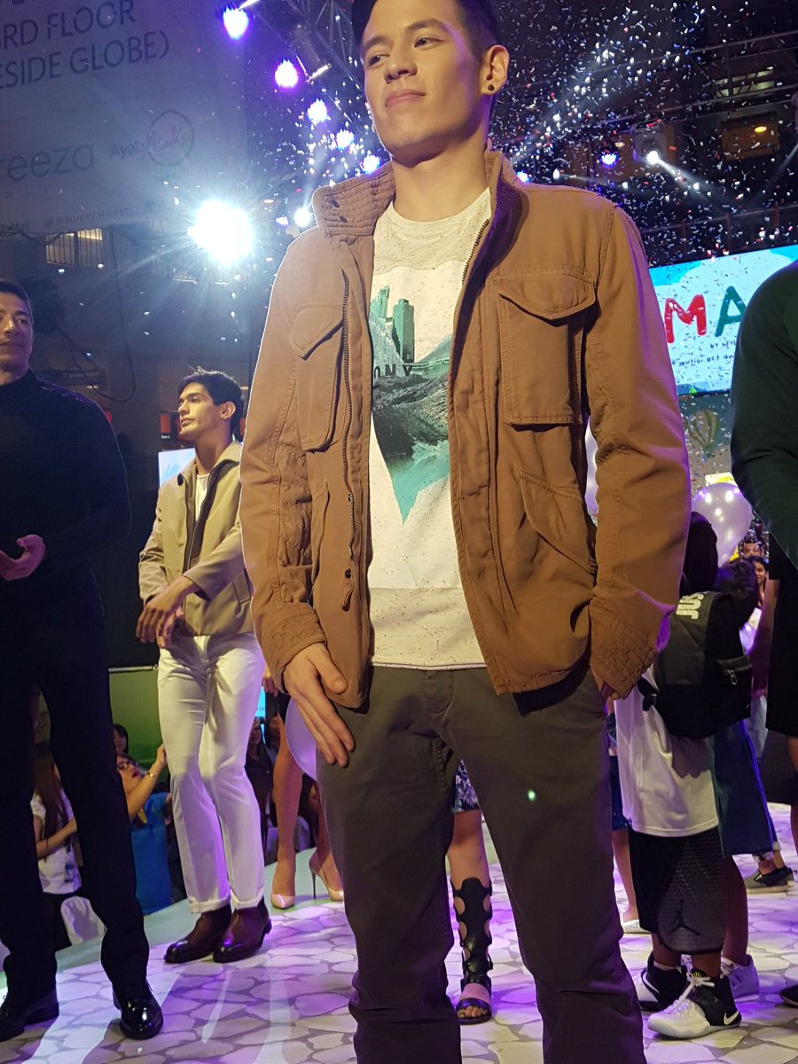 coolkidyeye's tweet photo. #AyalaMallsStyleOrigin #StyleOriginAtAbreezaMall #LoveEmsoMAS #JakeEjercito @abreezatweets @unoemilio https://t.co/qTUjV68uy6