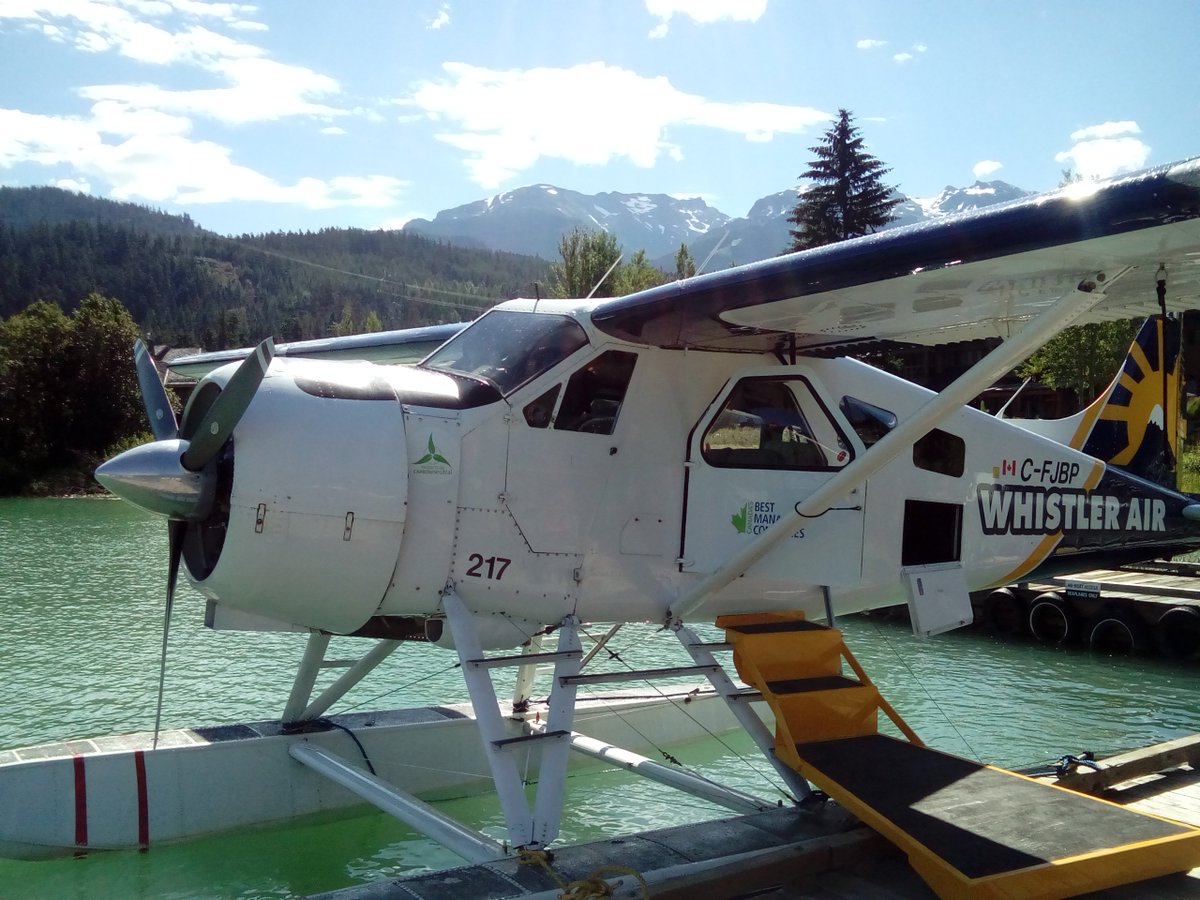 jwalkingin's tweet photo. Read all about our #Whistler Glacier Trip on a Harbour Air Seaplane https://t.co/L8JIvf123d #Canada #JWalkingin https://t.co/abjJ3jX8ff