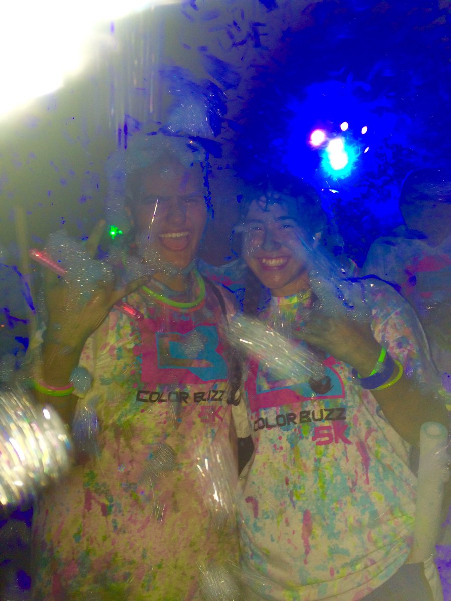 ally_thomas13's tweet image. We "ran" a pretty COOLorful 5K #colorbuzz @katiecarlson2 @bikakapil @laurenMeltzer40