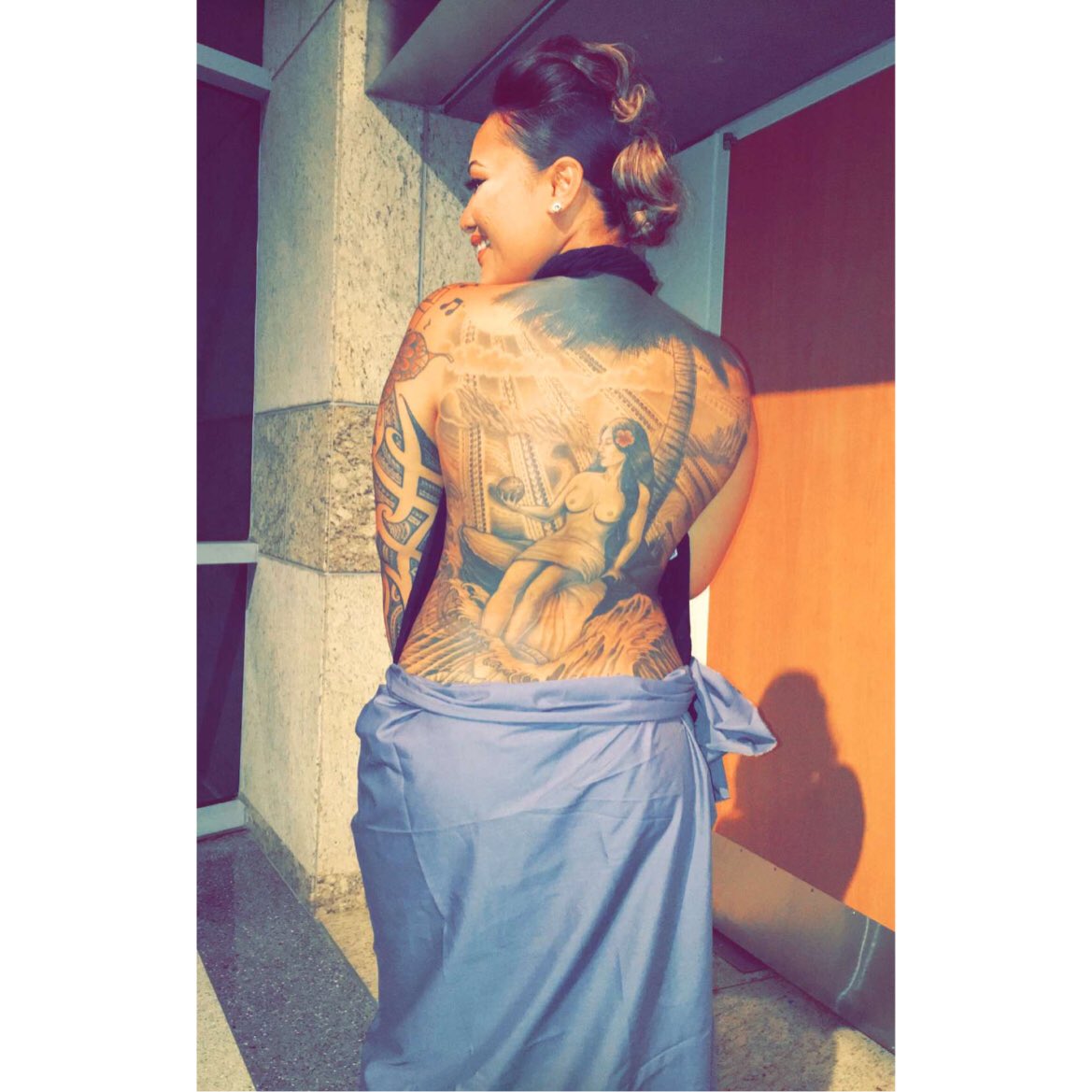 noonstee_'s tweet photo. My Aunty Penelope & her beautiful Samoan traditional wear. Origin of the Coconut Tree. #Tatau #MarksOfPolynesia 💙🌴 https://t.co/APl4qkwMIY