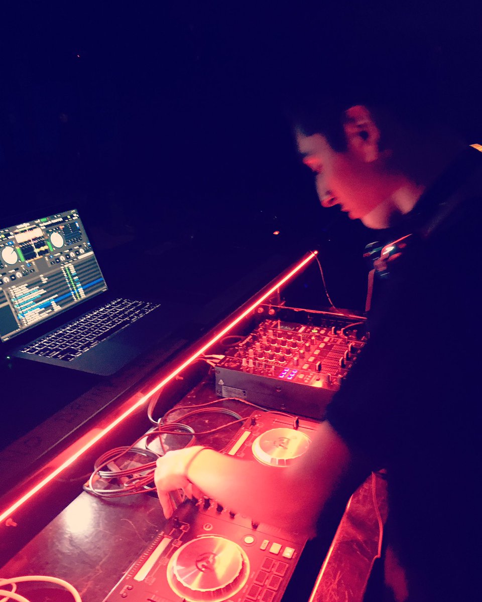 LAF_musicc's tweet photo. Thanks everyone for the birthday wishes!!! Finally #18 Cant wait to share new music with all of you #DJLAF https://t.co/iI8ankettg