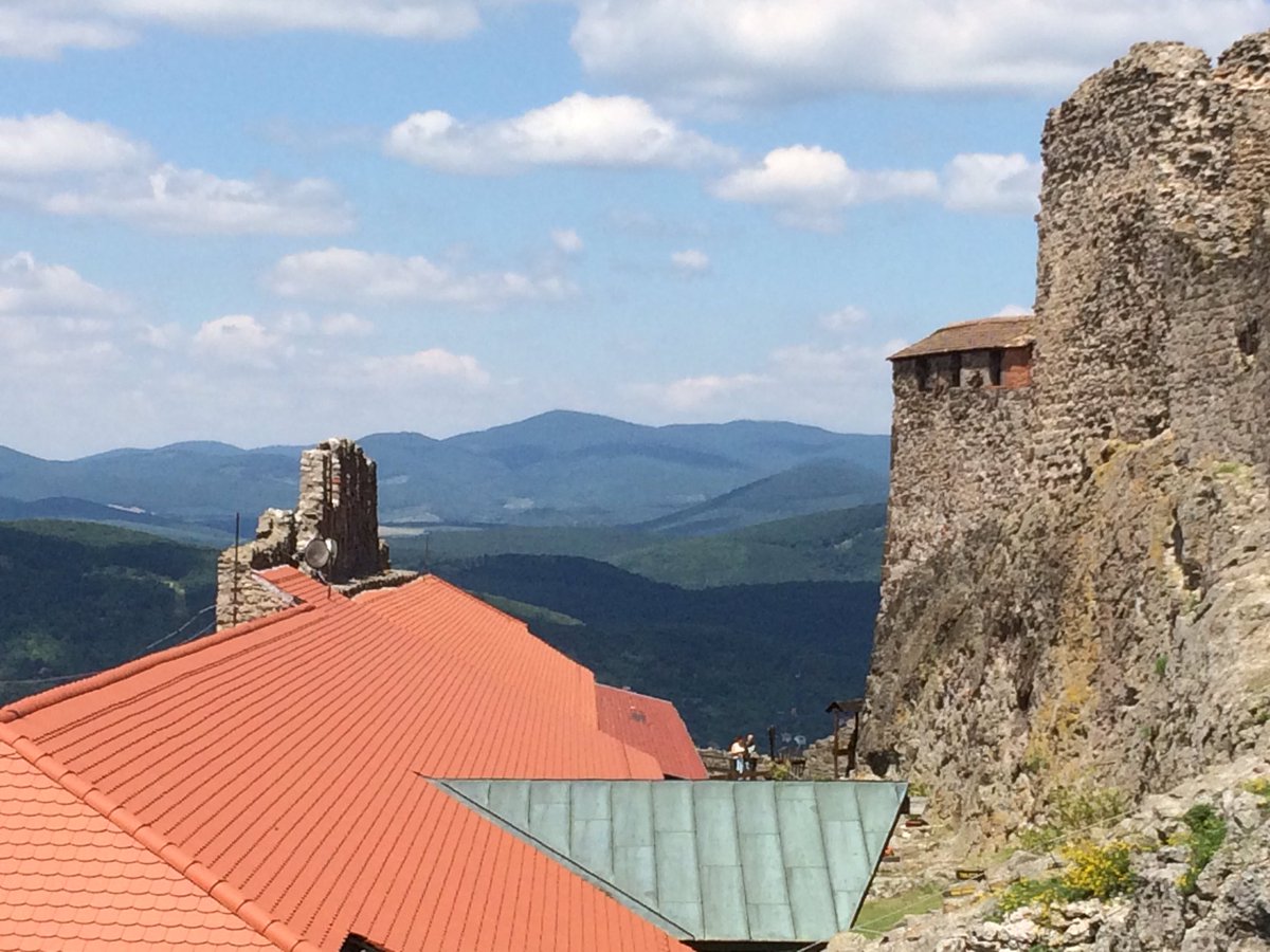 jhajas90's tweet photo. Castle #Hungary #2016trip https://t.co/FpB5j7ceod