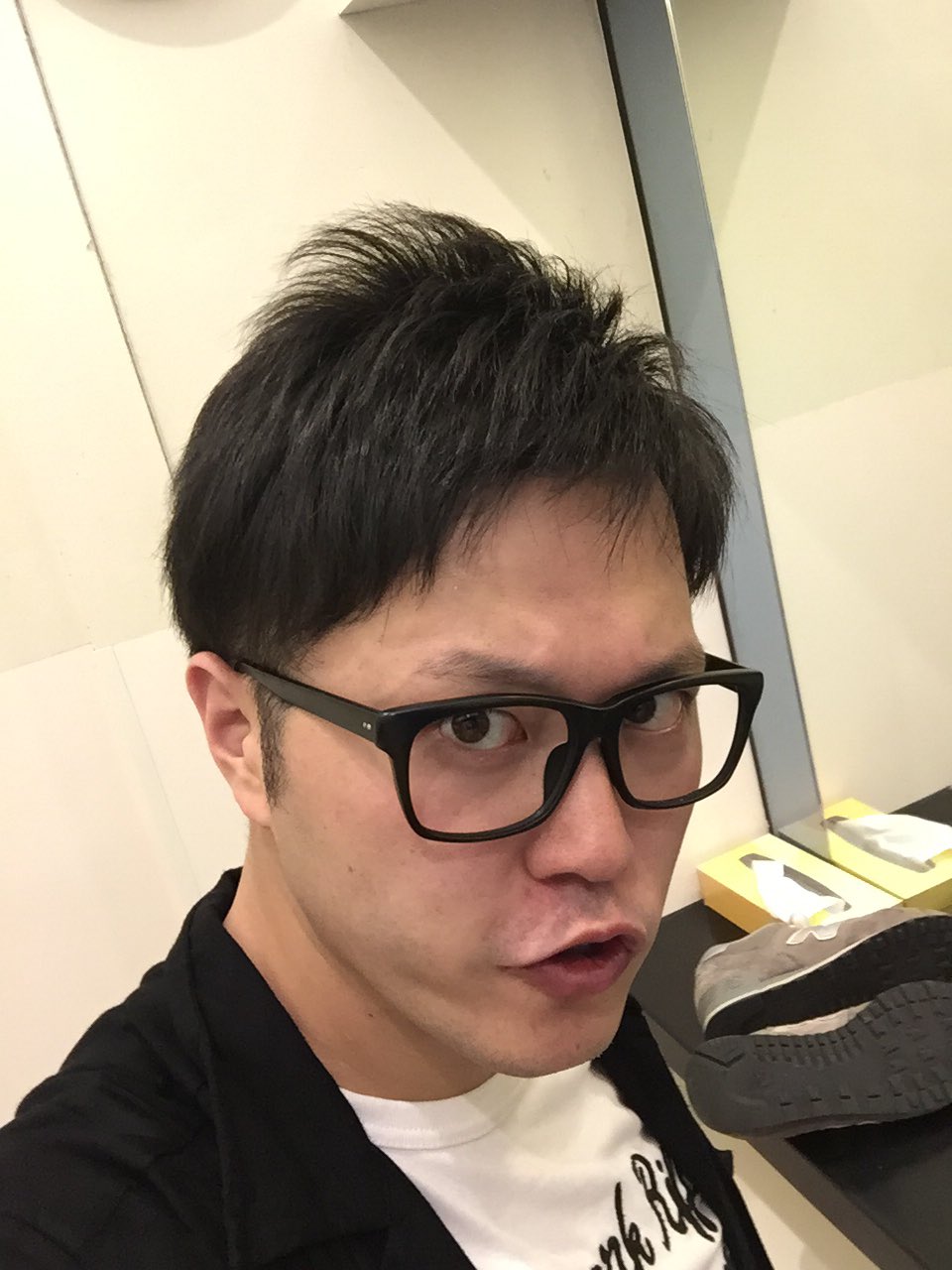 エハラマサヒロ 舞台ハリーポッター中 ジム終わった カッコつけた 目を見開いた 遠藤要に似てない 石井智也さんに似てない Han Kunさんに似てない 腹立つあひる口 勘違いしてるホストのオフショット 指名が月3本だけ なんでそんなとこ靴ある