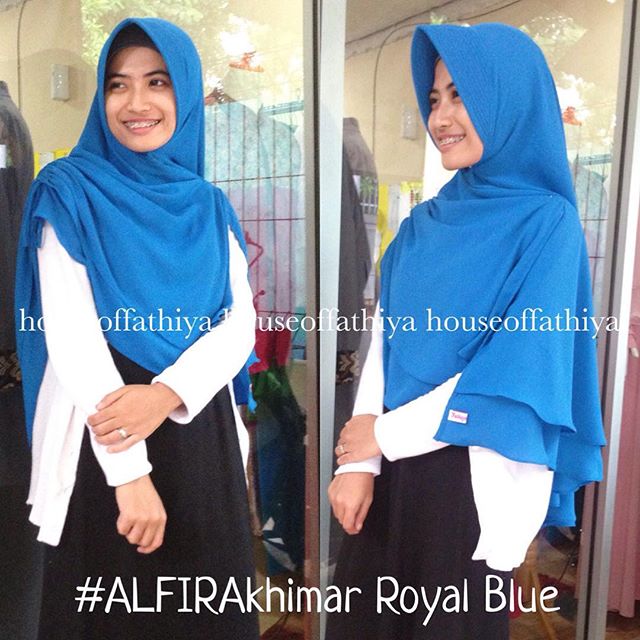 Ready Alfira Khimar Buy 2 psc get discount 10% and Free Bros cantik ^^
Order? Cek BIO. STOCK TERBATAS^^