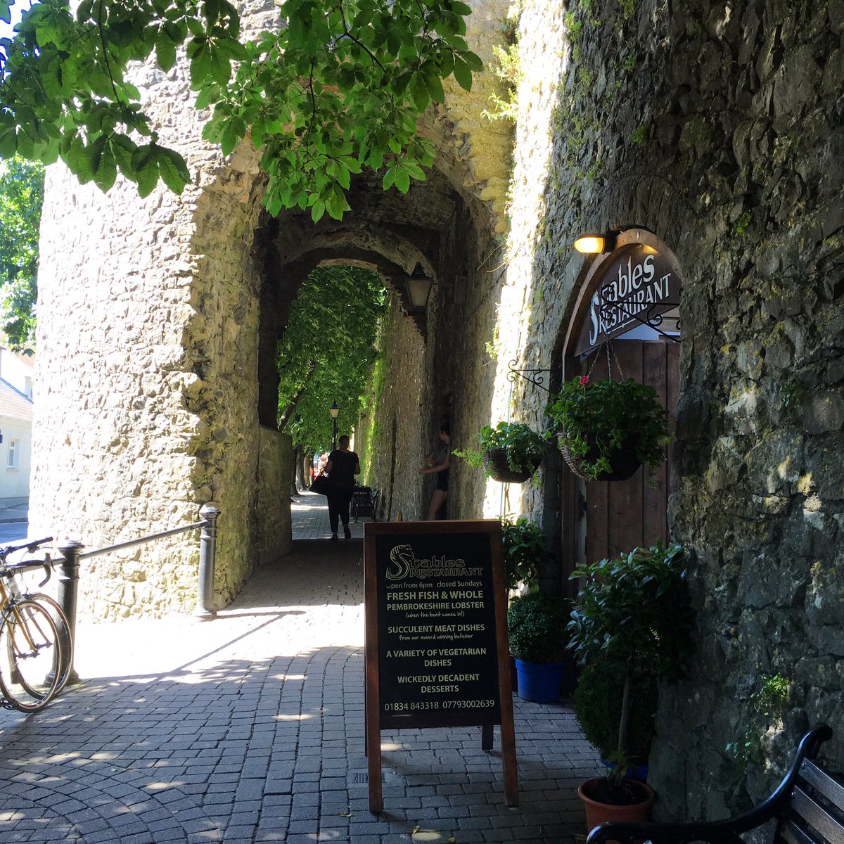 Walking through #Tenby walled town you will come across us. A fab little #restaurant. Happy Monday everyone 😊🍴🍷