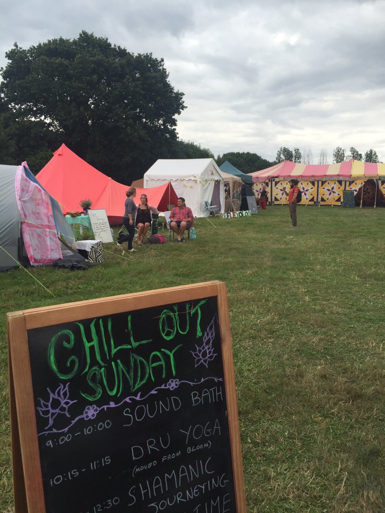 Sums up my weekend chilling out at barefoot festival! <a href="/BBCR1/">BBC Radio 1</a> #barefoot #bbcradio1