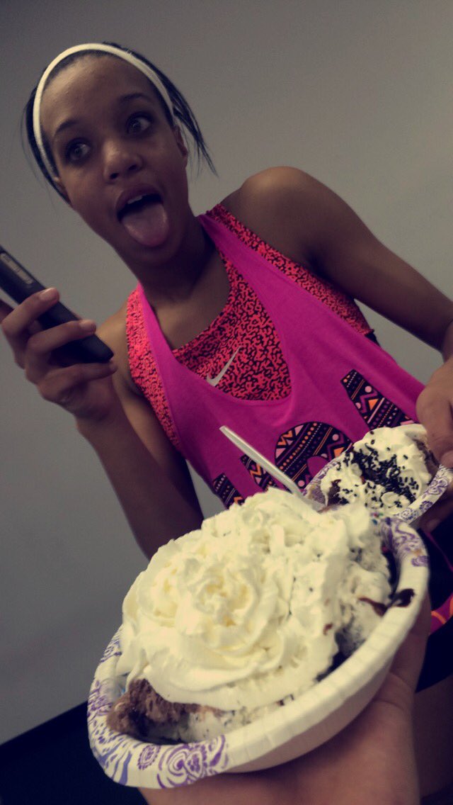 erikaapark's tweet photo. happy birthday SkyHigh!!!! I miss you lots :( @skyreynolds_ https://t.co/COAKC036Xo