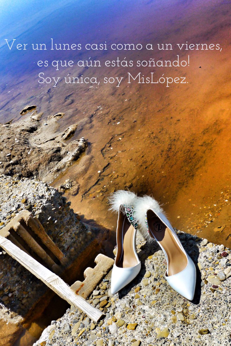 mislopezworld's tweet photo. A despertar que ya mismo es viernes, no? Aún no?! 😰😰😰😰
#viernesteespero #lunes #mislopez #zapatos #moda #madrugar https://t.co/8HeKLv5hXK