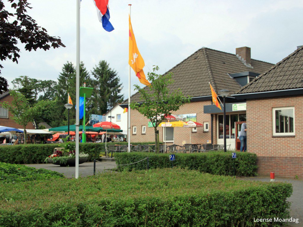 De Loense Moandag is vanochtend vroeg van start gegaan. Bezoek ook de #jaarmarkt #ponymarkt <a href="/Loeneninfo/">Loenen op de Veluwe</a>