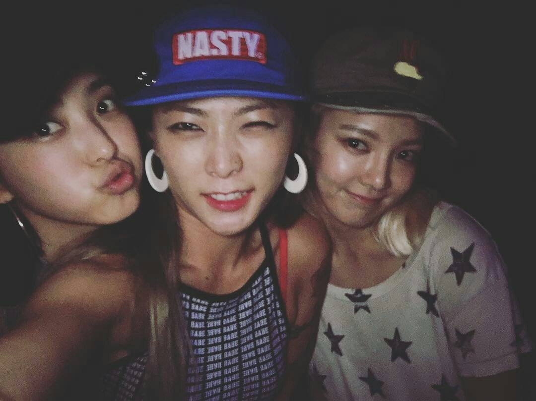 [OTHER][26-11-2013]SELCA MỚI NHẤT CỦA HYOYEON  - Page 18 CowbAhEVYAAJX5F