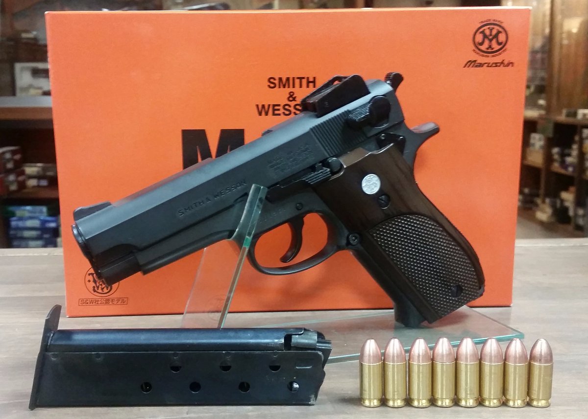 SFBC_GURKHA's tweet photo. ども、微笑みデブです
今回はマルシン S&W #M439 エクセレントHWです
M439で状態がとても良いです、コッキングした時にカートが見えるのはテンション上がります,しかも見えるのはダミーカート⁉
Bランク ¥11,880- https://t.co/wn574KaWPp