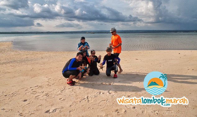 wisataonline's tweet photo. Ayo Nikmati Keindahan Alam Lombok bersama keluarga. Rencanakan perjalanan wisata Anda bersama kami @wisataonline https://t.co/YIvFLwFvzO