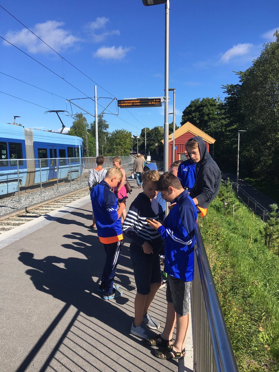 tsvnb's tweet photo. Ausflug in die Stadt mit der Tram #norwaycup #tsvnb #oslo https://t.co/DHeo7G7uV1