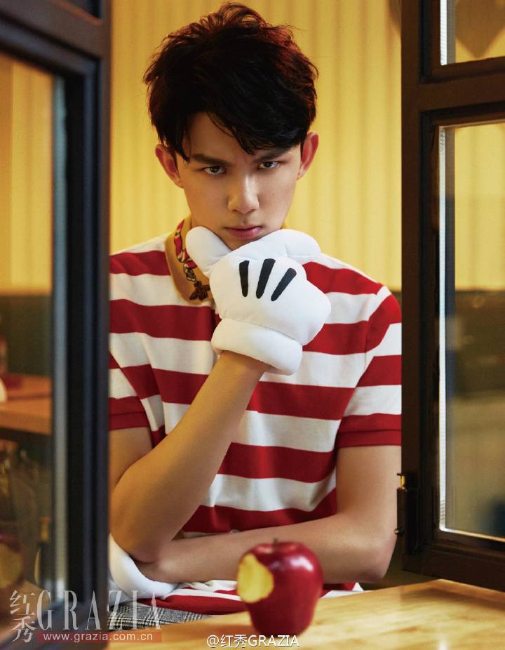 wulei___LEO's tweet photo. 分享一组红秀杂志照片，好看的吴磊 😍
The photo of magazine.
#吴磊 #吴磊LEO https://t.co/y4K0yUBPAc