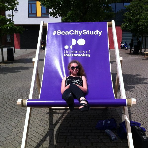 portsmouthuni's tweet photo. Congratulations to our Open Day Beats headphone competition winners, @samuel220698 and Emma Whelan! #SeaCityStudy https://t.co/4WYW0qUFXN