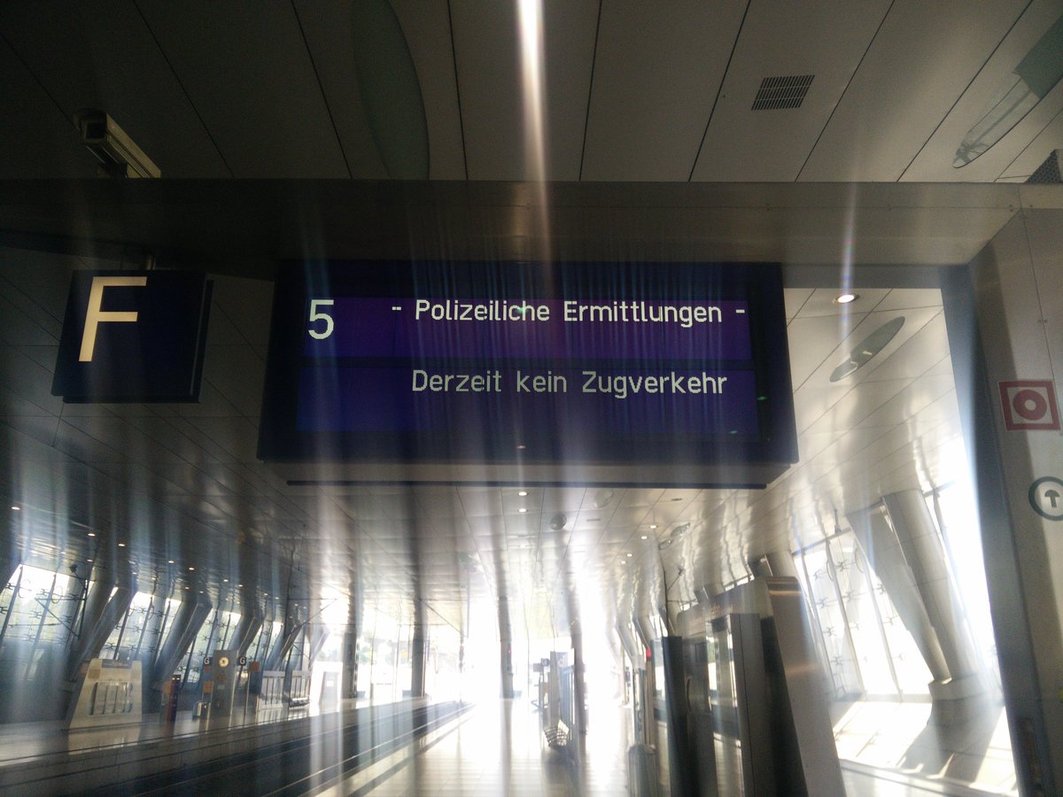 FRQuadrat's tweet image. #Bombenstimmung am Fernbahnhof des Frankfurter Flughafens