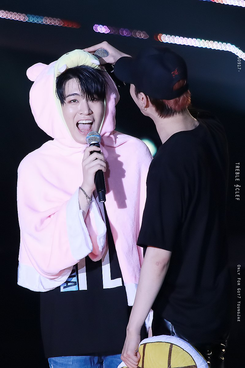 trebleclef0917's tweet photo. [HQ] 160730 FLY IN HK♥  대체 누구 막내 인지??
#갓세븐 #GOT7 #youngjae #최영재 #영재 https://t.co/522d42gevr