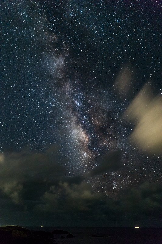 八木千賀子 Sval すばる さっき撮った八丈島の星空 雲が多いけど星がいっぱいで天の川も肉眼ではっきり見えていました 8jo 八丈島 天の川