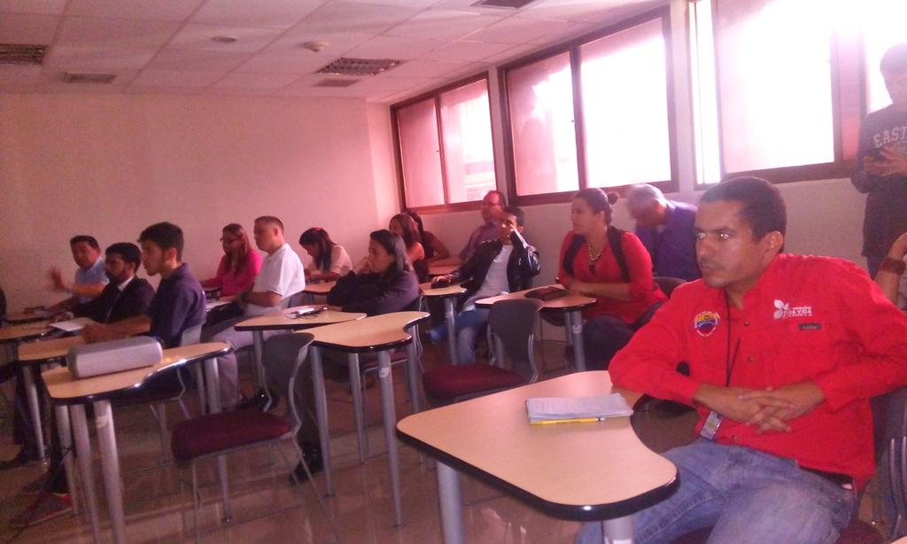 NestorLReverol's tweet photo. #Lunes de Formación Patria en el #MPPPRIJP inicia ciclo de foros a los trabajadores por la dirección @artsocialmij https://t.co/KeKpGJpQWR