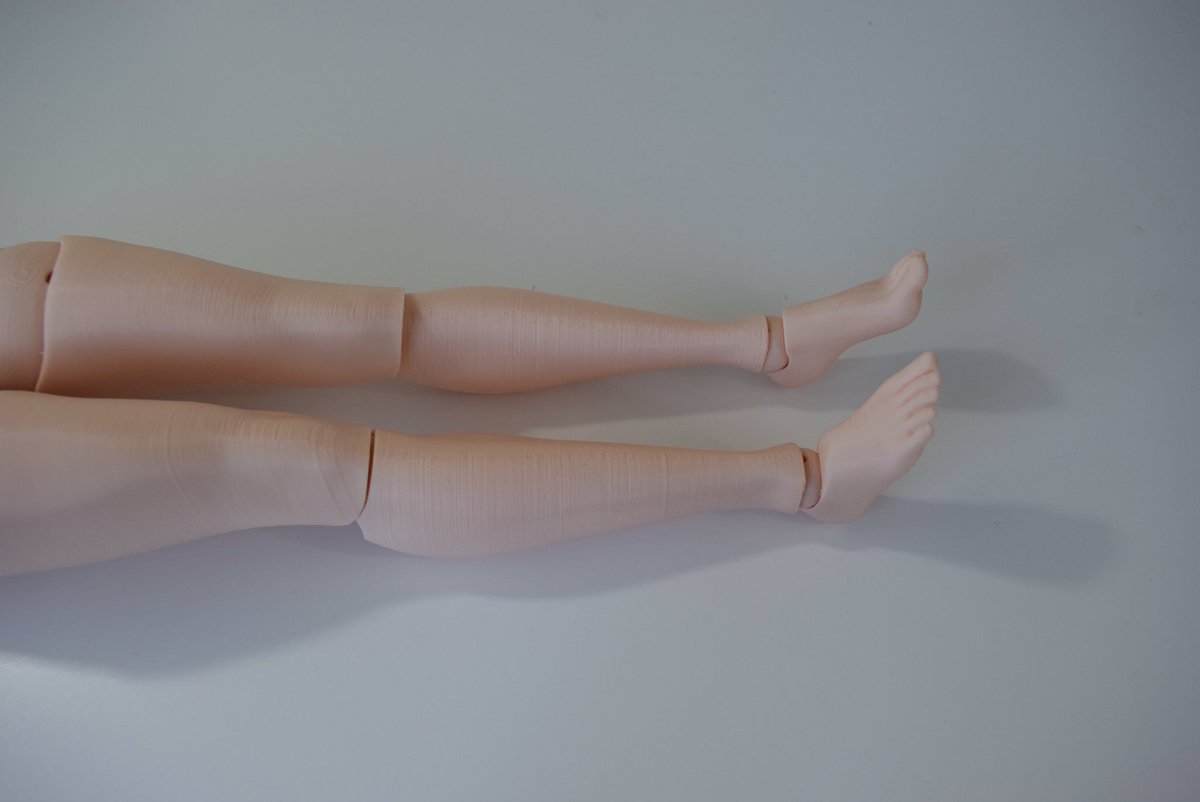 legranddoll's tweet photo. Naomi's got the hight heel and... all her proportions are gone! The printing takes a week, #BJDC starts in 3 days 😭😭 https://t.co/ArDy7lYuIv