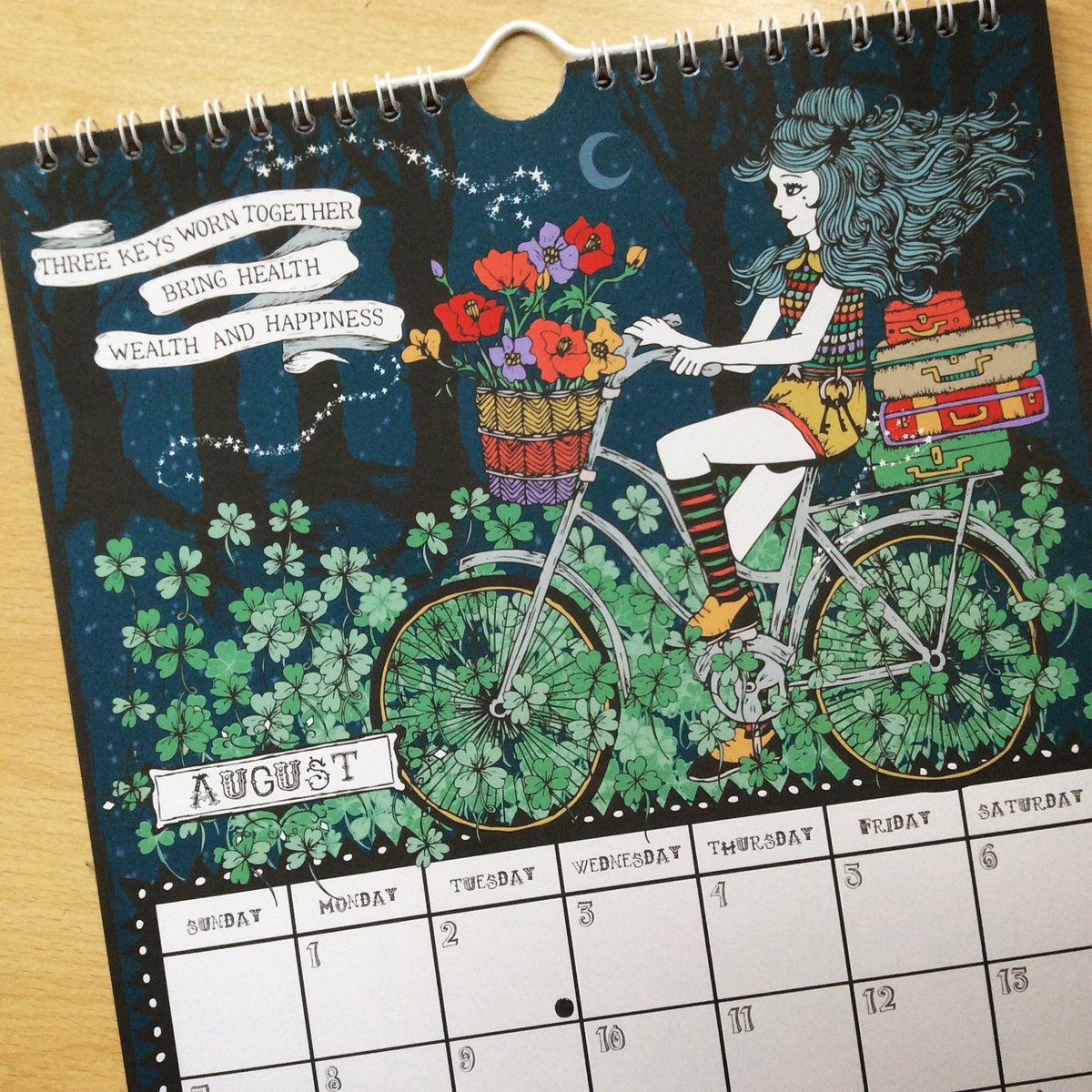 lisalostplots's tweet photo. Have a lucky August everyone! 🍀🌞✨🌺 #calendar #calendar2016 #ink #illustration #art #handdrawn #august https://t.co/mGWgIeKQyN