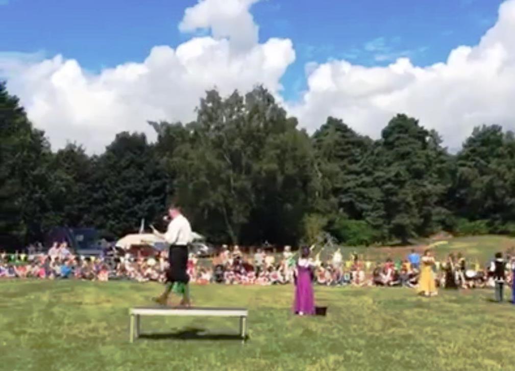 EG_Editor's tweet photo. Live at the launch of the Robin Hood Festival https://t.co/YQCoG0Bx0c https://t.co/OWwsBJnn7I