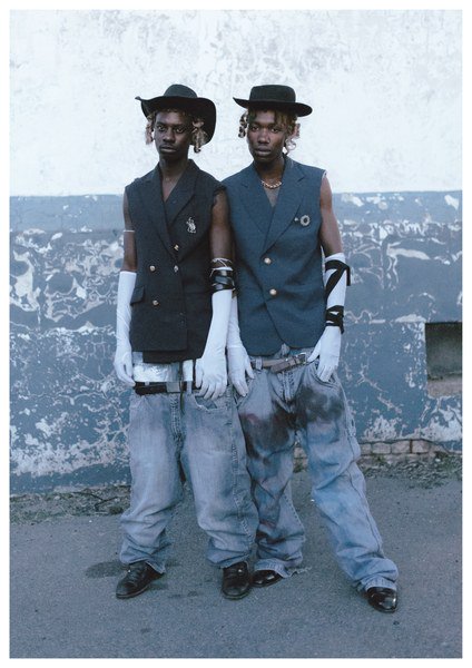 csm_news's tweet photo. 'Ibrahim Kamara (Fashion Comm grad) is Pushing Boundaries of Fashion, Gender &amp; Race' @wmag https://t.co/mKSHOHTVIK https://t.co/FOGMeQUBPj