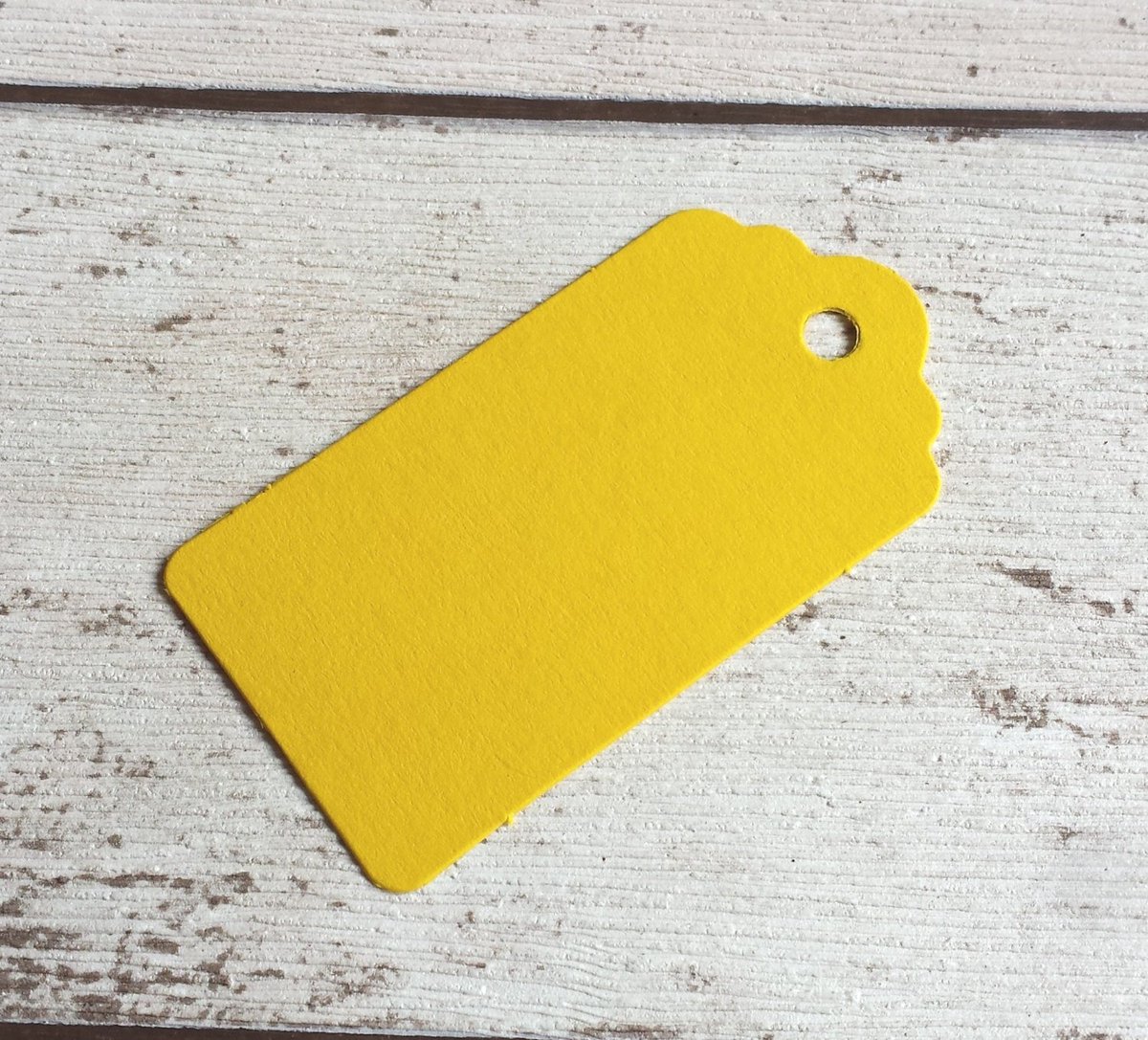 Fuzzlepip's tweet photo. 10 Yellow bright swing tag luggage labels recycled 3.5cm x 6.7cm https://t.co/LMJmbl2Q9W #Etsy #WeddingFavours https://t.co/BnSwPZuZ9l