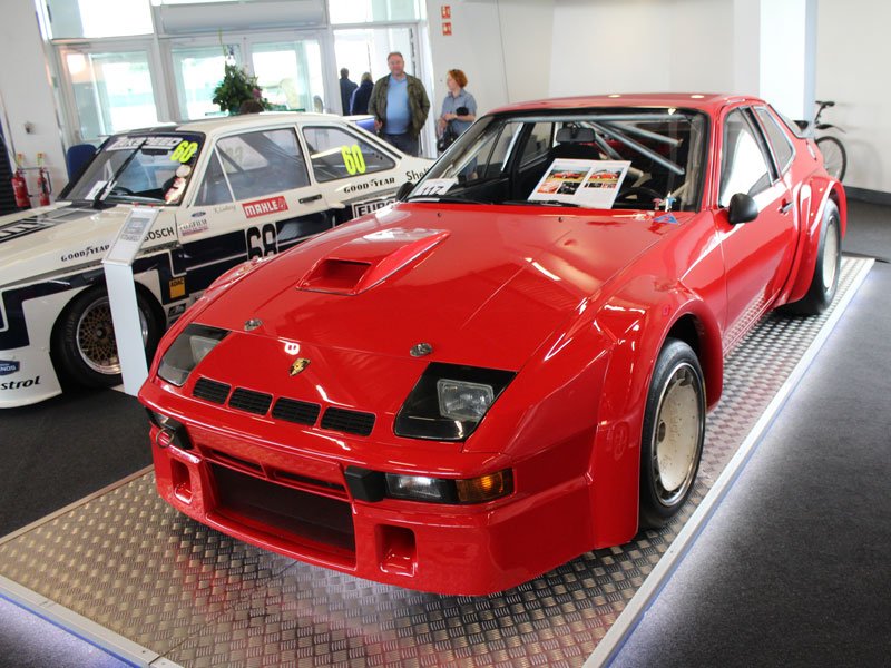ClassicCarsForSale tweet media