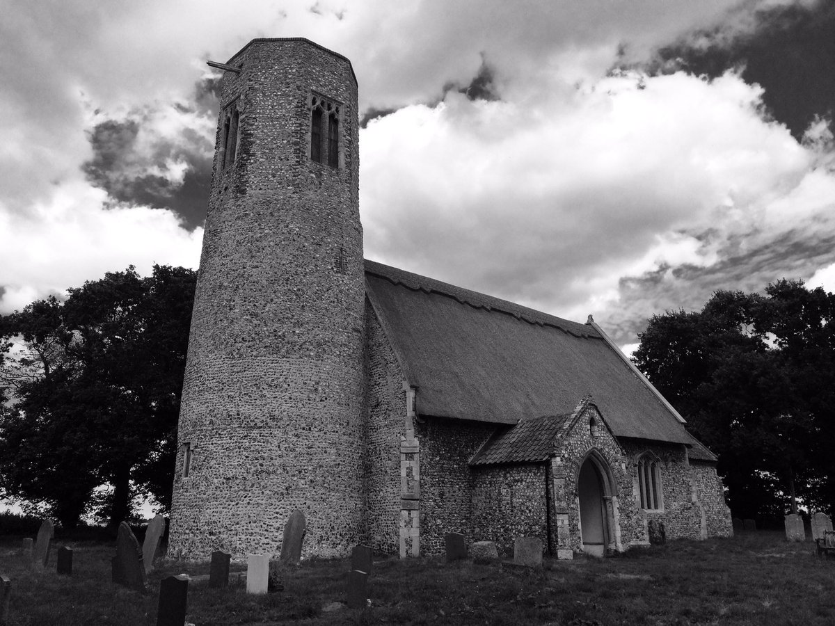 SaveOurChurches's tweet photo. RT @davewilkins1979:
Visited here today.
Places like this make #Norfolk the delight it is #Edingthorpe << So true https://t.co/ni8oNE50aG
