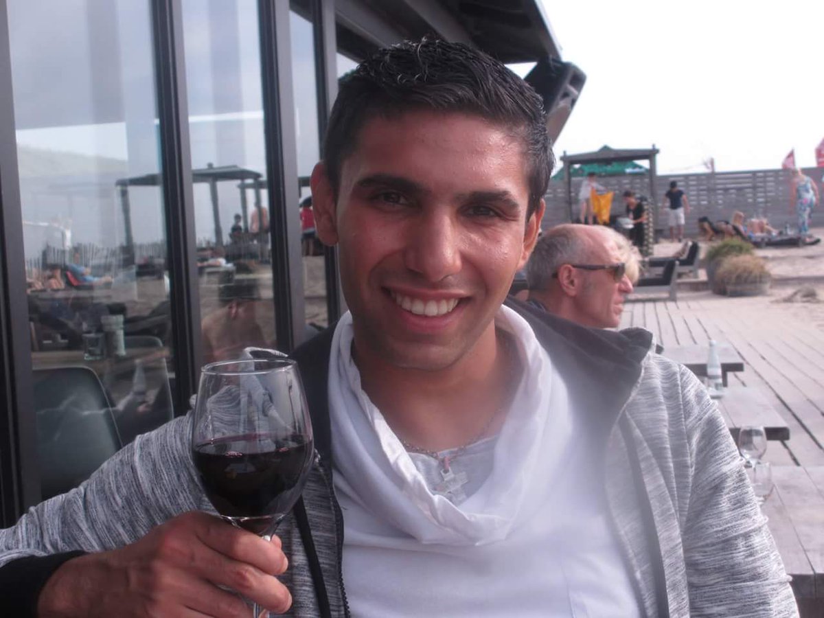 POLITIEBERICHT - VERMIST

#DOETINCHEM HELP MEE ZOEKEN...

#politie #Nederland #vermist 

m.facebook.com/story.php?stor…