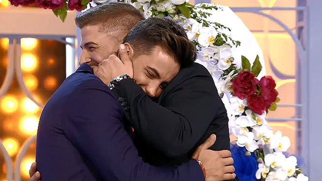 myh_tv's tweet photo. ¡QUÉ BONITA AMISTAD!  @labragandiash @Ivangoonzalez_ #FinalLabrador #myhyv https://t.co/LEuc5KMIVF