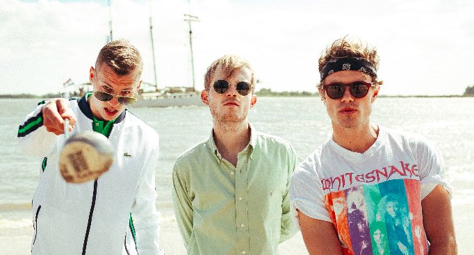 Track of the Day | <a href="/PoolOfficial/">Pool</a> - Forever Like That: lovemusiclovelife.com/track-of-the-d…