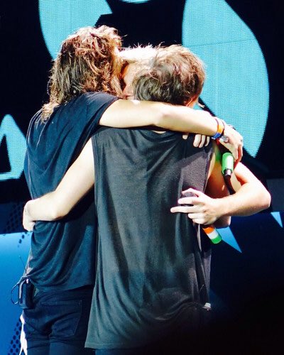 yourebestever's tweet photo. Even on a hiatus, you´re the BEST EVER! Congrats! @onedirection #TeamChoiceAwards #1DFandomParty https://t.co/ikuupAAwrF
