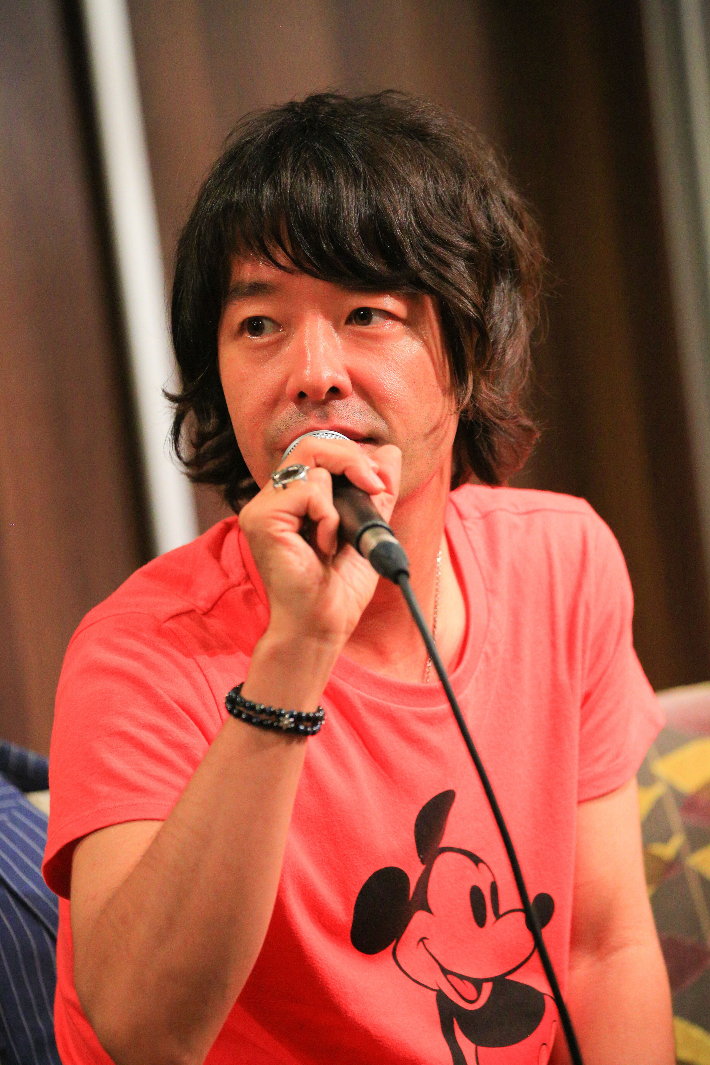 FM802 on X: 