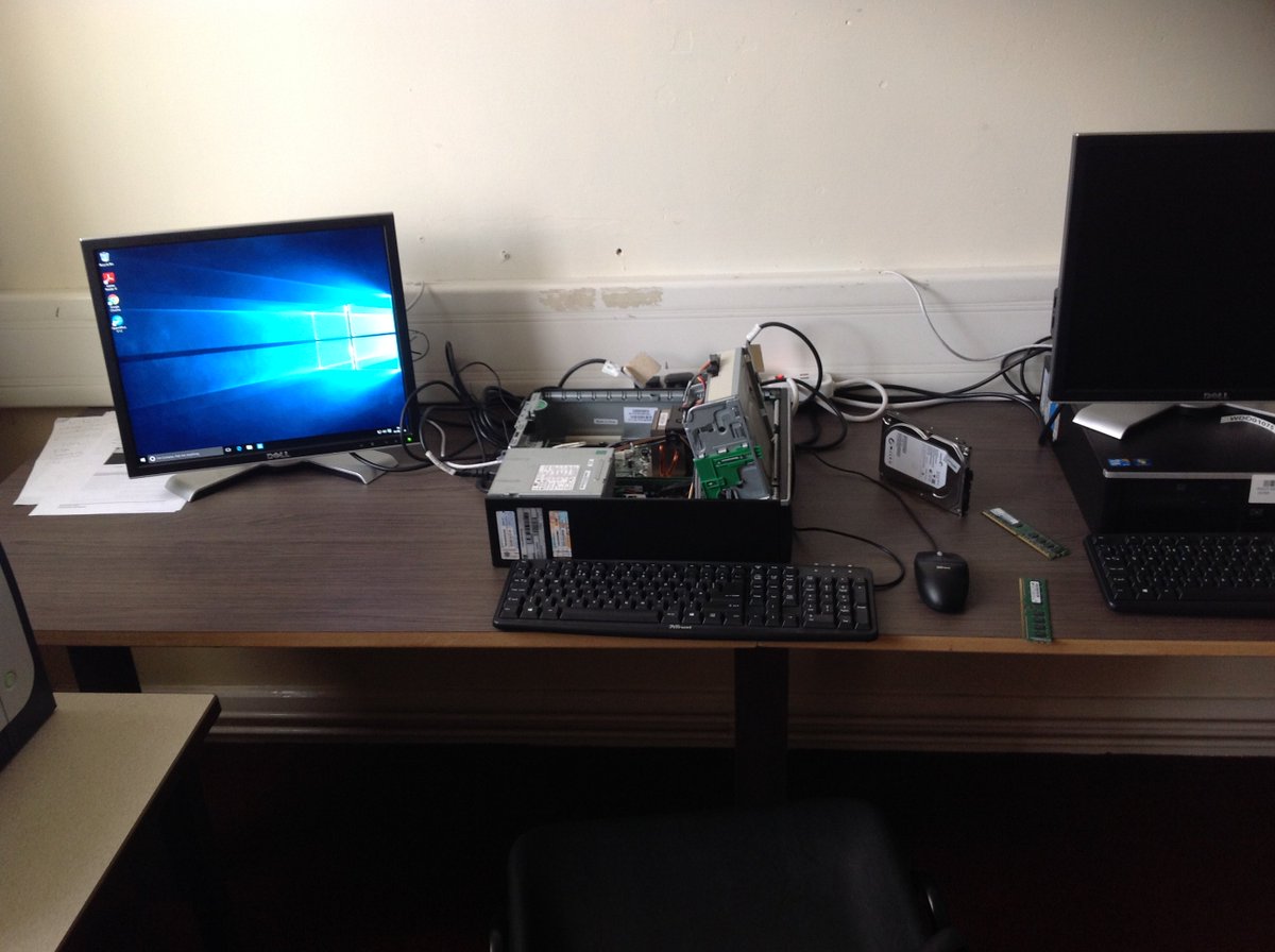 Antz_Junction's tweet photo. #missionaccomplished #Windows10 PC #upgrade #complete after replacing #harddisk &amp; #memory 8pm, 29/07/2016 #GMCCAntz https://t.co/vXPtmBkdUj