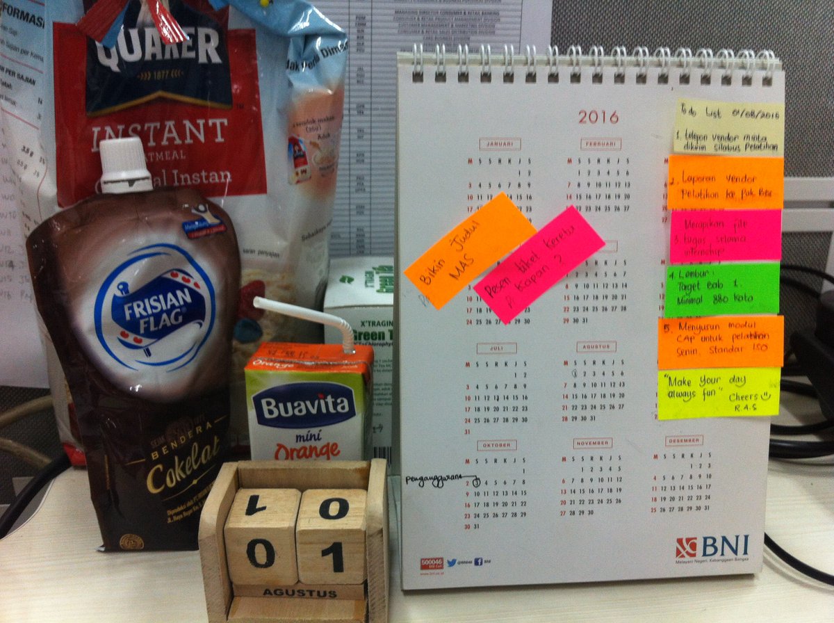 RinaSafia's tweet photo. Selamat datang Agustus. Apa kabar deadline yang masih membengkak??? https://t.co/V3gmYk05X6