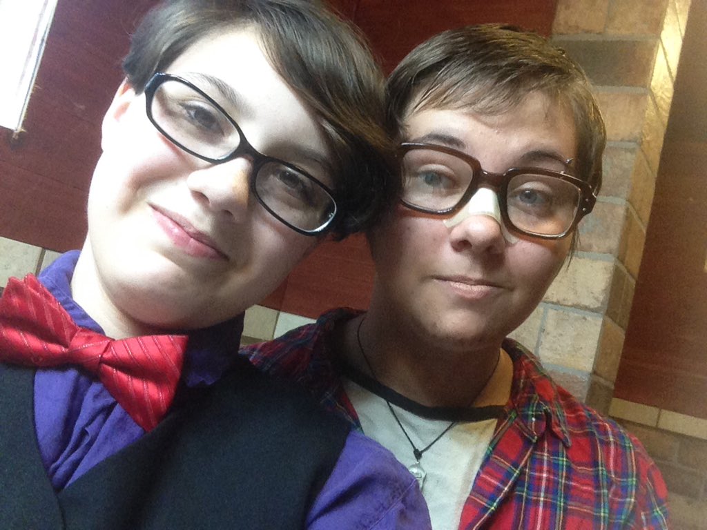 DittoKatHaunted's tweet image. Did I hear #NationalGirlfriendDay ?
I know you can't see due to lack of phone but @MothMilkshake &amp;lt;3