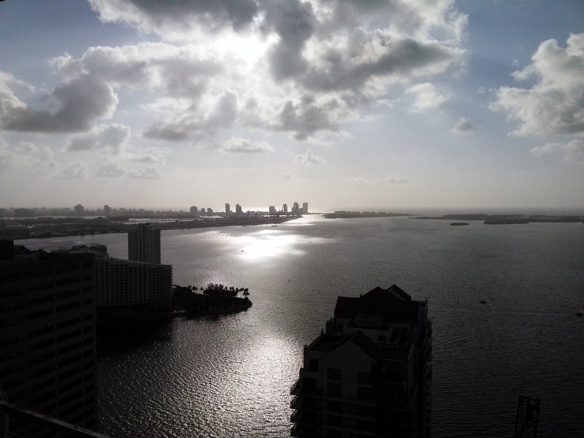 5MMusicGroup's tweet photo. Beautiful day in #MadeCounty #Miami #Brickell #PortofMiami #KeyBiscayne https://t.co/ZpjhEYOp2z