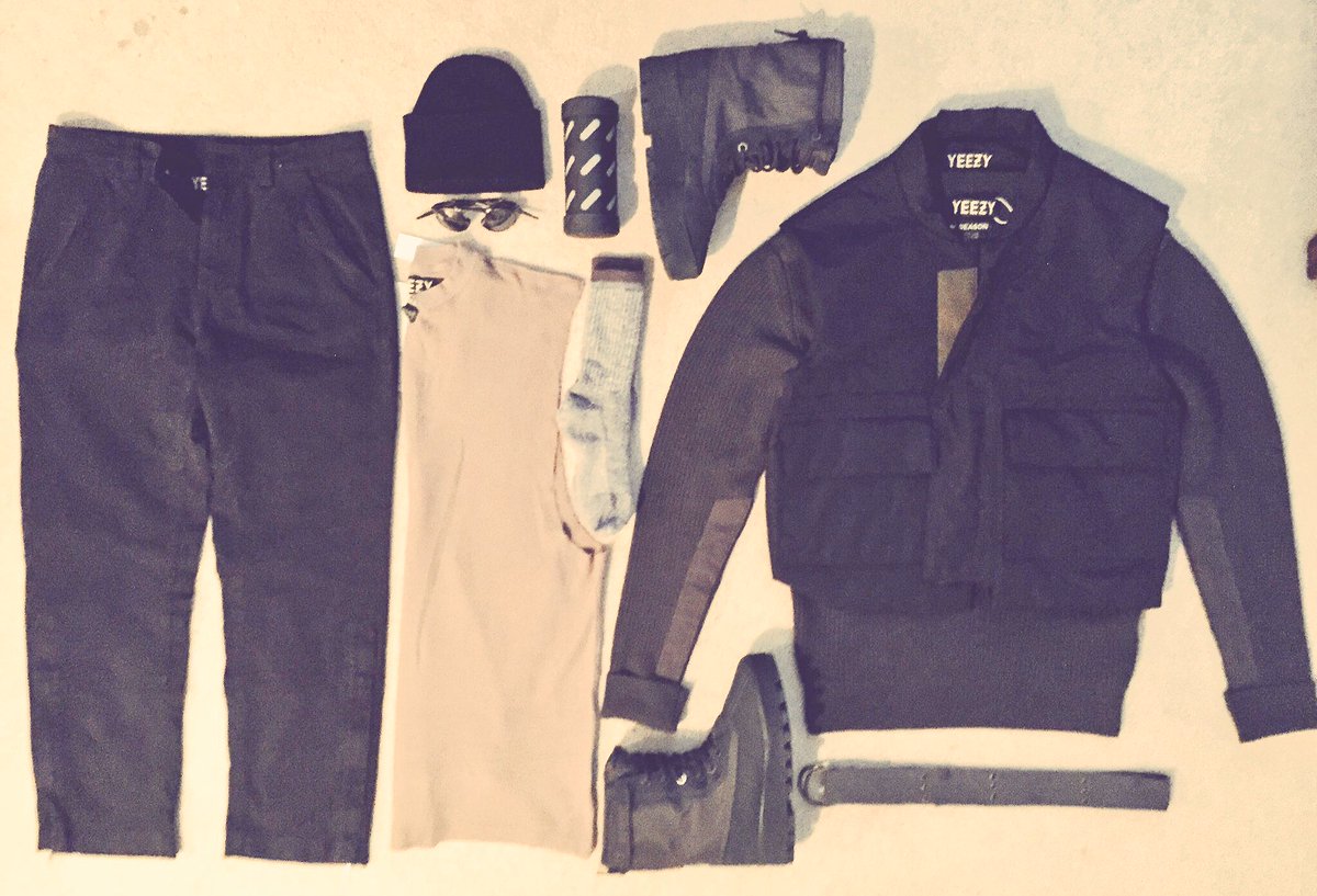 strictlysick's tweet photo. "Your whips' SO COLD❄️."
"These old thangs?" #style #mensstyle #stylewithanedge⚡️ #strictlythesickest #strictlysick👽 https://t.co/73mQebTf7x