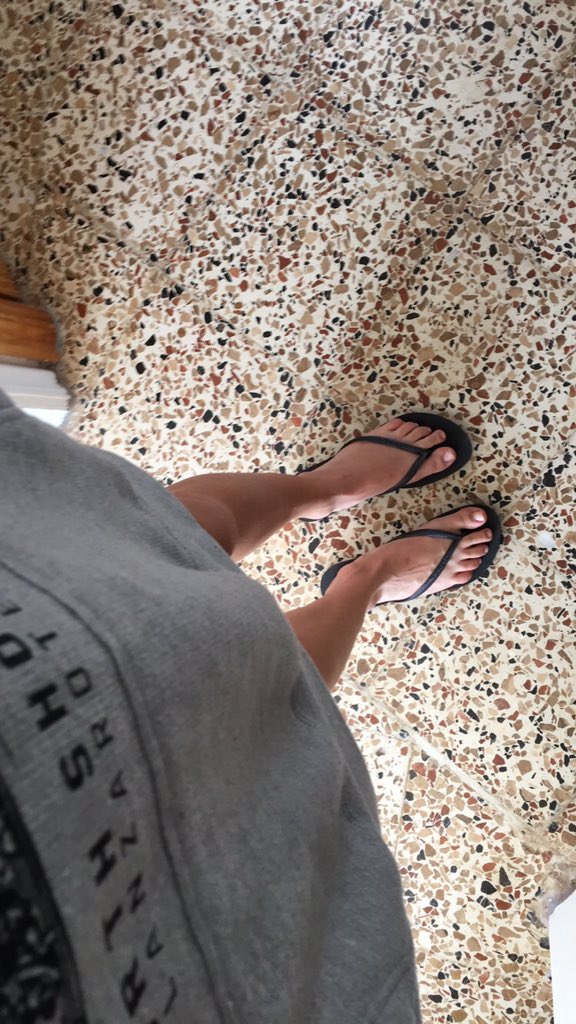 sofia_viscardi's tweet photo. mimetizzata,
sono già una del luogo https://t.co/PWl8Zrvzb7
