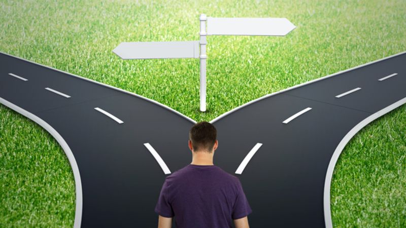sparkofinsight's tweet photo. Feeling at a crossroads? Here's 4 ways to help figure out your #life. https://t.co/YlbkfWx2lP #selfimprovement https://t.co/UwdSu8K5yz