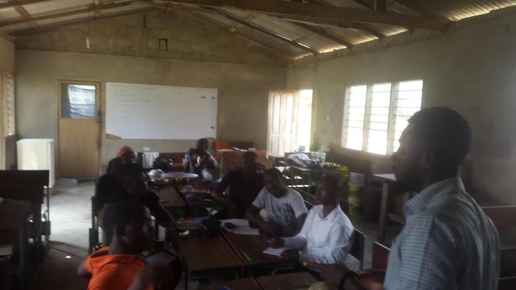 senafrique's tweet photo. Great networking/brief meeting between Co-Founder @amblac and Volunteers of the Project #BSDP16 https://t.co/EE1cshgjFz