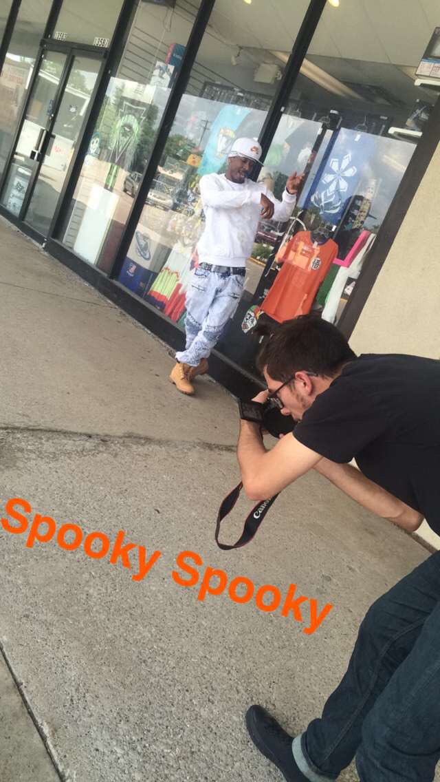tttinmann's tweet photo. Wrapping up these last scenes. #swaginthebag #spookyspookyfilms π½π½π½ https://t.co/IlWQOOLlku
