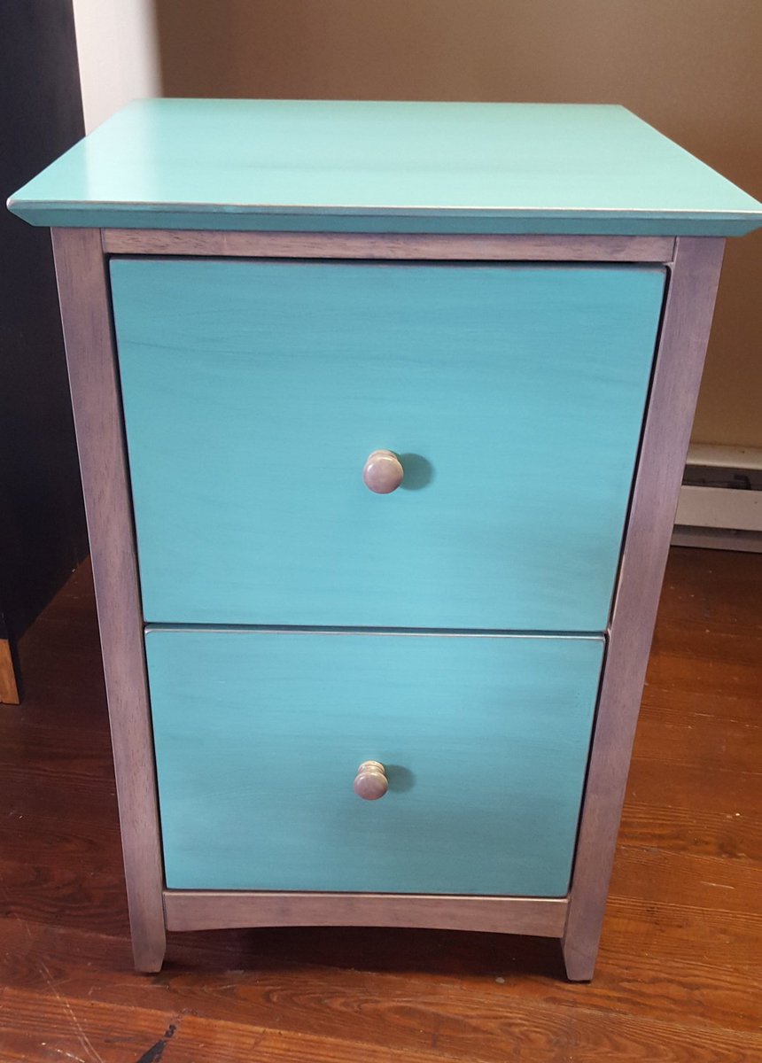 YurwayL's tweet photo. Parawood filing cabinet with a distressed turquoise and grey!
#distressed #furniture https://t.co/5dgD0septf