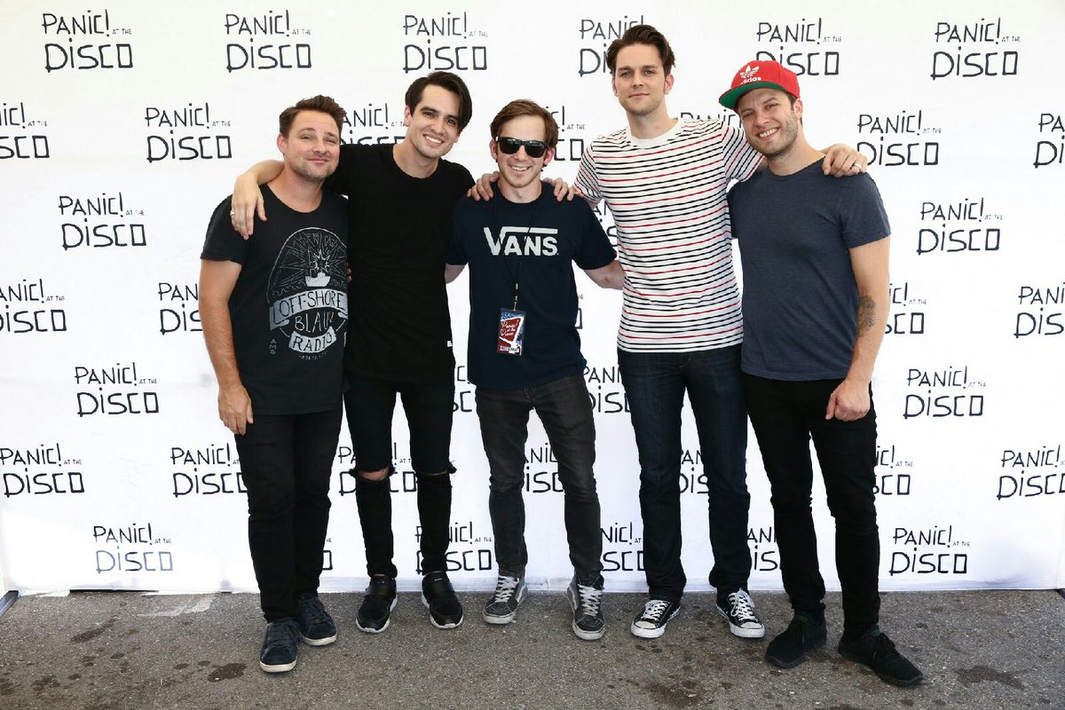 TphelpsOfficial's tweet photo. Waited soo long to meet @PanicAtTheDisco. It was amazing. #PATDVIP #WonderfulVIP https://t.co/JxEYFATZBF