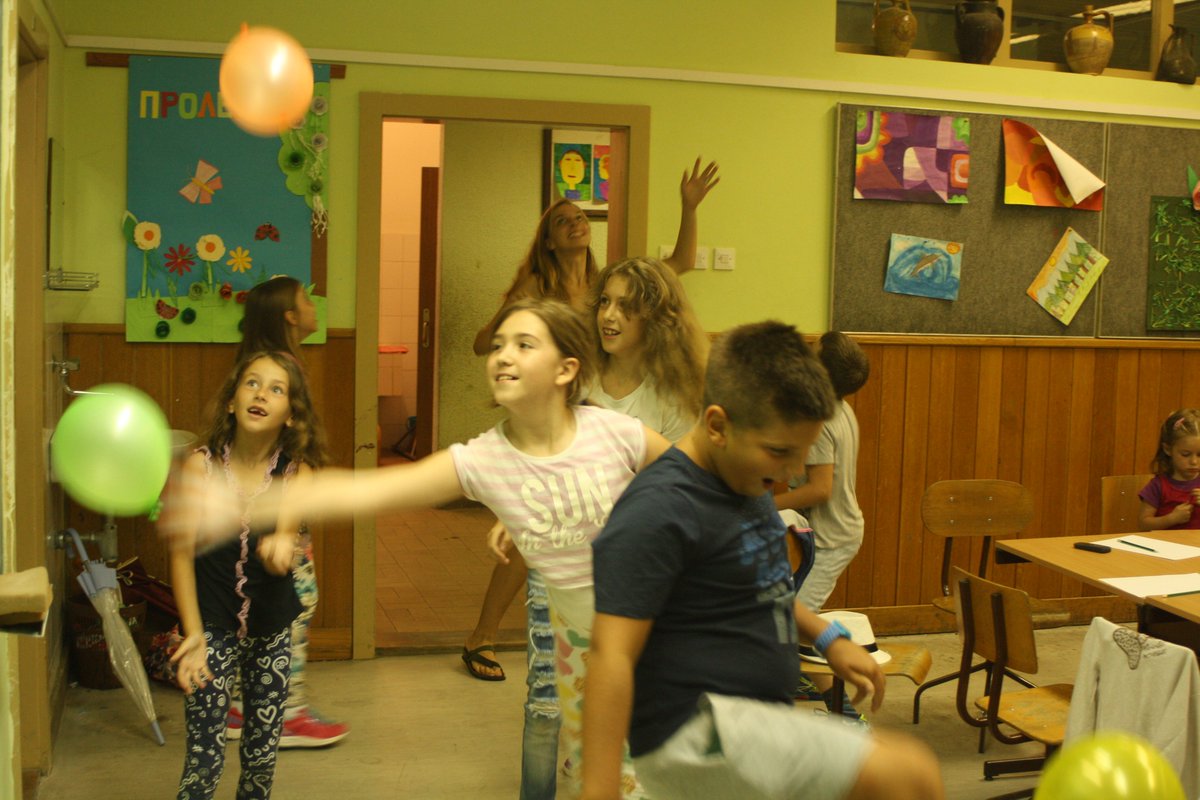 ArtCampKosjeric's tweet photo. Today was fun!:) #artcampkosjeric #occultourism #misvss #volunteering #mladisuzakon #kosjeric #artcamp #kidsworkshop https://t.co/ikHkjEMR0q