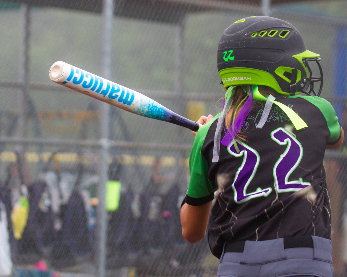 maruccisoftball's tweet photo. #SwingPure 

https://t.co/nUMjMRWylg https://t.co/rGc2V7j6gX